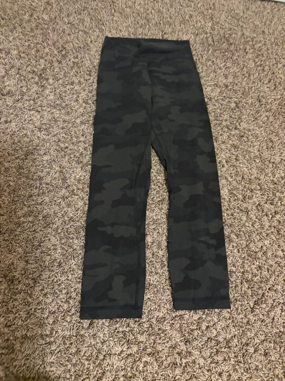 LuLuLemon Align High Rise Crop 21" Leggings Size 4 Heritage 365 Camo Dark Olive